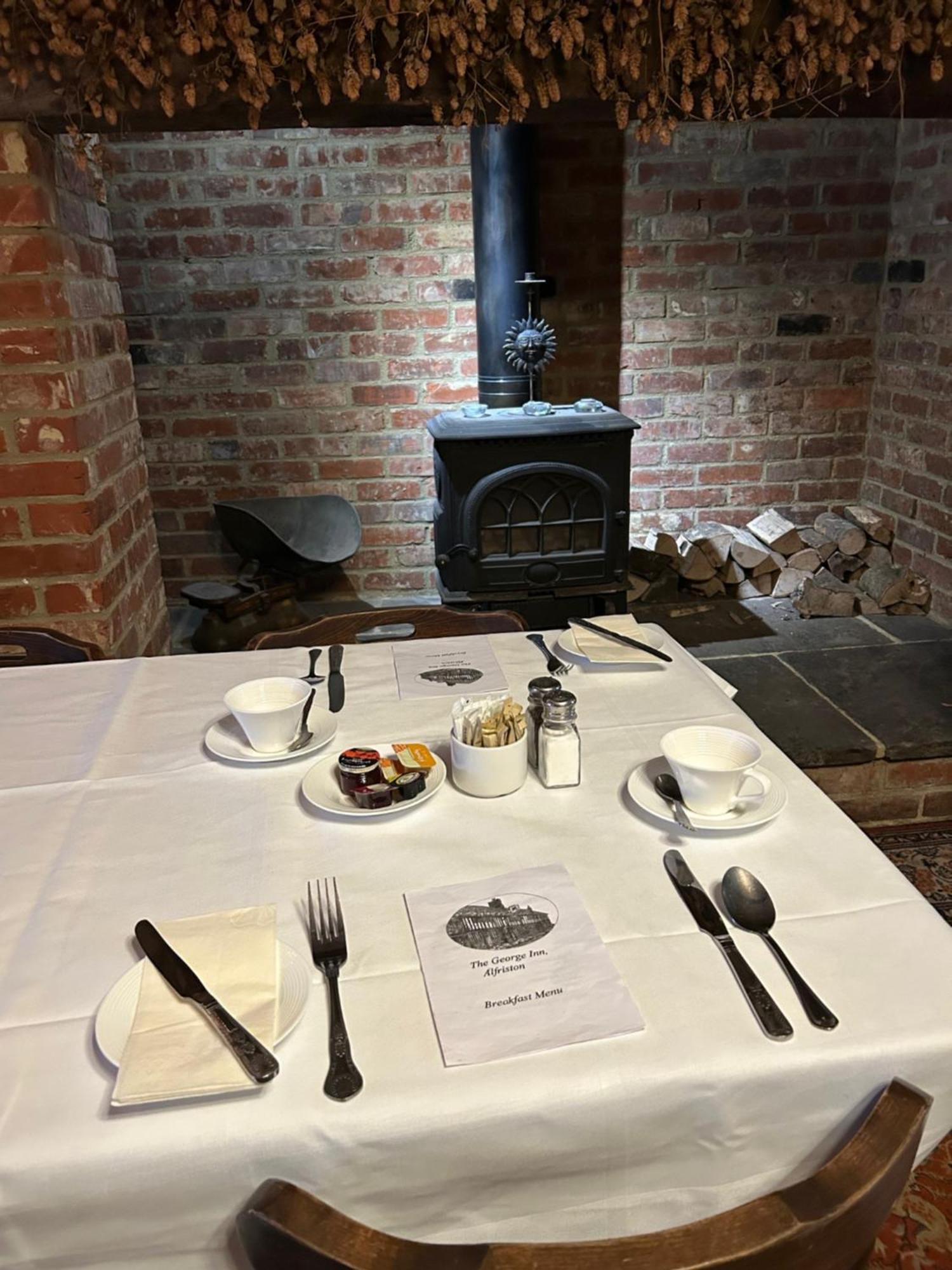 The George Inn Alfriston Kültér fotó